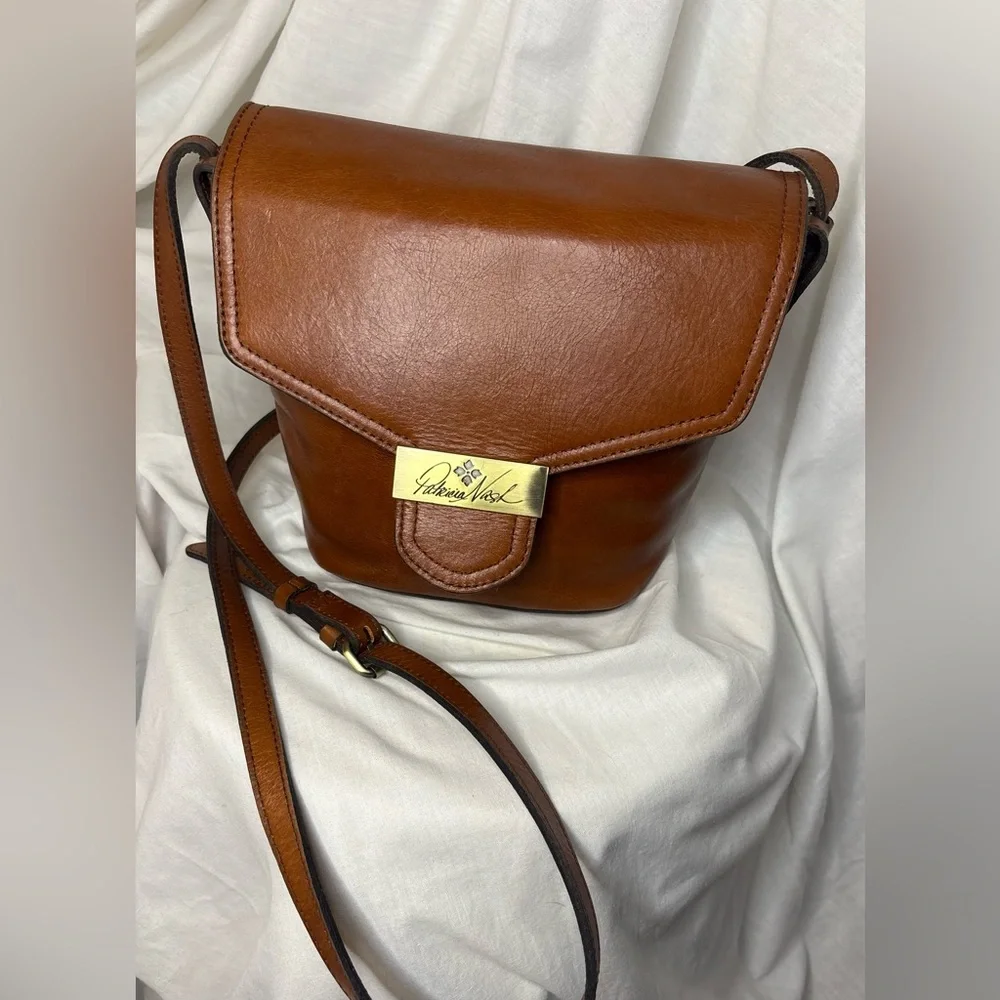 Patricia Nash Beautiful Tan Leather Crossbody Bag - Adjustable- Classic - Picture 2 of 13